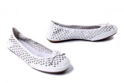 RIEKER 41489-80 white, baleriny damskie. Białe balerinki damskie Rieker, bez wzorów. Za 246.42 zł.