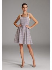 SWING Sukienka w kolorze szarym rozmiar: 38. Szare sukienki damskie Swing, bez wzorów, bez ramiączek. Za 239.86 zł.