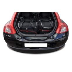 Torby Do Bagażnika Volvo C30 2006-2012 4Szt Kjust. Czarne torby podróżne KJUST, bez wzorów. Za 992.00 zł.