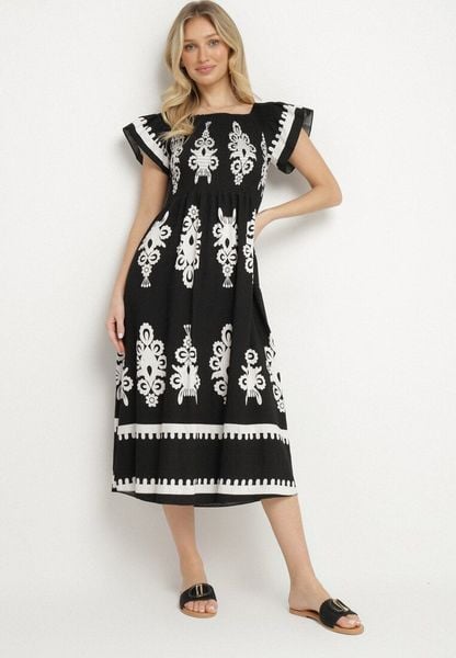 Czarna Wiskozowa Sukienka w Ornamentalne Wzory o Rozkloszowanym Kroju Divessa. Czarne sukienki damskie Born2be, bez wzorów, z wiskozy, bez ramiączek. Za 69.99 zł.