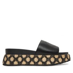 Klapki Liu Jo. Czarne klapki damskie Liu Jo, bez wzorów, bez obcasa, bez zapięcia. Za 399.99 zł.