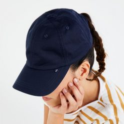 Czapka z daszkiem żeglarska Decathlon Sailing 100. Brązowe czapki z daszkiem damskie Decathlon, bez wzorów, z bawełny. Za 39.99 zł.
