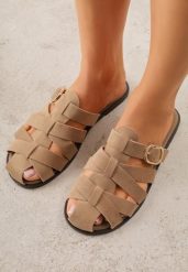 Ciemnobeżowe Klapki z Paskami w Stylu Gladiatorek z Klamerką Lorianatea. Brązowe klapki damskie Born2be, bez wzorów, z jeansu, bez obcasa, na płaskiej podeszwie, bez zapięcia. Za 69.99 zł.