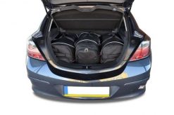 Torby Do Bagażnika Opel Astra Gtc 2005-2011 3Szt Kjust. Czarne torby podróżne KJUST, bez wzorów, z kauczuku. Za 996.00 zł.