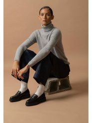 Perfect Cashmere Kaszmirowy golf "Ashley" w kolorze jasnoszarym rozmiar: M. Szare golfy damskie Perfect Cashmere, m, bez wzorów, z kaszmiru, bez ramiączek. Za 347.99 zł.