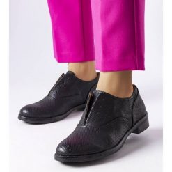 Czarne półbuty LS5379 Black. Czarne półbuty damskie bez wzorów, bez obcasa, bez zapięcia. Za 73.16 zł.