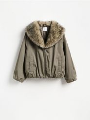 Kurtka bomber oversize - brązowy. Brązowe kurtki damskie Reserved, l, bez wzorów, z tkaniny, bez kaptura. Za 279.99 zł.