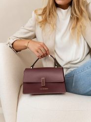 Lia Biassoni Skórzana torebka "Fegana" w kolorze bordowym - 20 x 14 x 8 cm rozmiar: onesize. Czerwone torebki klasyczne damskie Lia Biassoni, z materiału, przez ramię, bez dodatków. Za 282.99 zł.