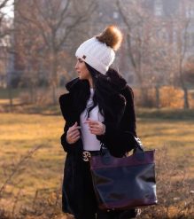 Torebka skórzana elegancki kuferek DAN-A T195 czarny/koniak. Czarne kuferki damskie DAN-A, ze skóry, bez dodatków. Za 399.99 zł.
