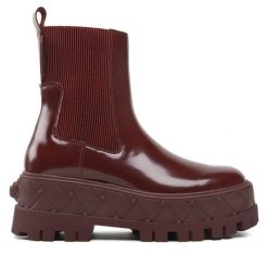Botki Kurt Geiger. Czerwone botki damskie Kurt Geiger, bez obcasa, na płaskiej podeszwie, bez zapięcia. Za 1,319.00 zł.