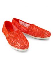 TOMS Espadryle w kolorze czerwonym rozmiar: 37. Czerwone espadryle damskie TOMS, bez wzorów, bez obcasa. Za 114.45 zł.