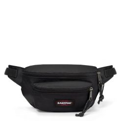 Dorosły torba typu nerka lekka Eastpak Doggy Bag Czarny. Czarne nerki i saszetki damskie Eastpak, bez wzorów. W wyprzedaży za 89.00 zł.