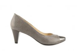 Czółenka Bayla-097 PJ6420-771 Szary, Skóra naturalna - 35. Szare czółenka damskie Bayla, bez wzorów, ze skóry, bez obcasa, na obcasie. W wyprzedaży za 89.10 zł.