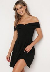Czarna Sukienka z Hiszpańskim Dekoltem o Rozkloszowanym Fasonie Vilenia. Czarne sukienki damskie Born2be, bez wzorów, eleganckie, bez ramiączek. Za 139.99 zł.
