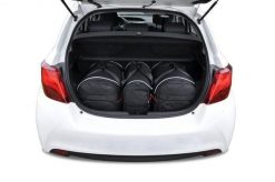 Torby Do Bagażnika Toyota Yaris 2011-2020 3Szt Kjust. Czarne torby podróżne KJUST, bez wzorów, z kauczuku. Za 921.00 zł.
