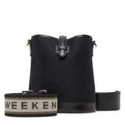 Torebka Weekend Max Mara. Czarne listonoszki damskie Weekend Max Mara, bez wzorów, bez dodatków. Za 829.99 zł.