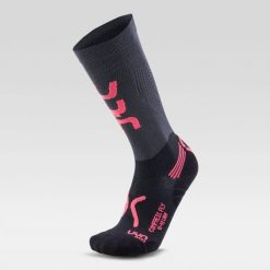 Skarpety do biegania LADY RUN COMPRESSION FLY SOCKS r.37-38. Czarne skarpetki damskie Uyn, bez wzorów. Za 99.99 zł.