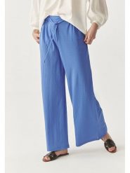 TATUUM Spodnie "Namaliko" w kolorze niebieskim rozmiar: 44. Niebieskie spodnie materiałowe damskie TATUUM, bez wzorów, z materiału. Za 118.84 zł.