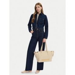 Torebka LOVE MOSCHINO. Brązowe shopper bag Love Moschino, bez wzorów, bez dodatków. Za 649.99 zł.