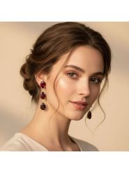 Otazu Pozłacane kolczyki-wkrętki z kryształami Swarovski rozmiar: onesize. Czerwone kolczyki damskie Otazu, z kryształem, pozłacane. Za 113.99 zł.