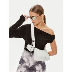 Torebka MICHAEL Michael Kors. Białe torebki klasyczne damskie MICHAEL Michael Kors, bez dodatków. Za 692.99 zł.