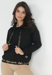 Czarna Bluza z Kapturem i Małą Naszywką z Cyrkonii Ophitasia. Czarne bluzy damskie Born2be, xs, z aplikacjami, z kapturem. Za 49.99 zł.