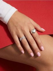 Pierścionki z motywem serca 2 pack - srebrny. Szare pierścionki damskie Sinsay, srebrne. Za 12.99 zł.