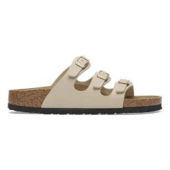Klapki damskie BIRKENSTOCK Florida BF Sandcastle. Brązowe klapki damskie Birkenstock, bez wzorów, z materiału, bez obcasa, bez zapięcia. Za 319.99 zł.