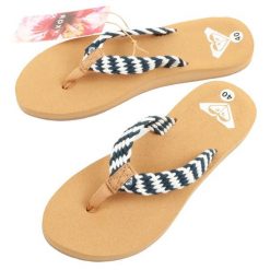 Klapki plażowe Roxy Porto ARJL101213. Brązowe klapki damskie Roxy, bez wzorów, z materiału, bez obcasa, bez zapięcia. Za 69.00 zł.