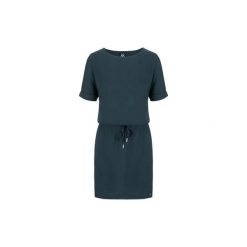 Damska sukienka pętelkowa Nyxie niebieska. Czarne sukienki damskie LOOP, bez wzorów, z wiskozy, eleganckie, bez ramiączek. Za 196.99 zł.