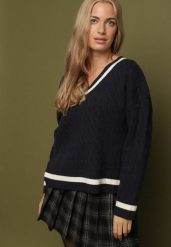 Granatowy Sweter Preppy z Domieszką Kaszmiru Zdobiony Strukturalnym Splotem Lorentie. Niebieskie swetry klasyczne damskie Born2be, z jeansu, bez kołnierzyka. Za 129.99 zł.