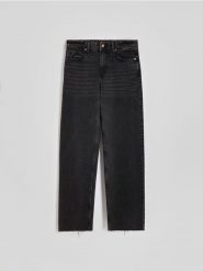 Jeansy z szerokimi nogawkami - czarny. Czarne jeansy damskie Reserved. W wyprzedaży za 109.99 zł.