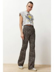 Trendyol Dżinsy w kolorze beżowo-czarnym rozmiar: 38. Brązowe jeansy damskie Trendyol. Za 100.52 zł.