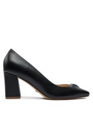 Guess Czółenka Varlay2 FLTVR2 LEA08 Czarny. Czarne czółenka damskie Guess, z aplikacjami, ze skóry, bez obcasa. Za 349.99 zł.