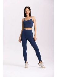 Onamaste Legginsy sportowe "Mantra Flair" w kolorze granatowym rozmiar: L/XL. Niebieskie legginsy damskie Onamaste, l, bez wzorów, z materiału, z podwyższonym stanem, outdoorowe. Za 126.99 zł.