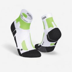 Skarpetki do biegania Kiprun Xtechno Run900 X. Białe skarpetki damskie KIPRUN, bez wzorów, z materiału. Za 79.99 zł.