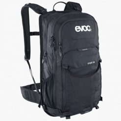 Plecak turystyczny rowerowy Evoc Stage 18L black 100203100. Czarne plecaki EVOC, bez wzorów. Za 720.99 zł.