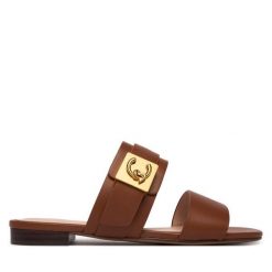 Klapki Coccinelle. Brązowe klapki damskie Coccinelle, bez wzorów, bez obcasa, bez zapięcia. Za 849.99 zł.