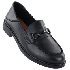 Skórzane półbuty damskie mokasyny czarne Vinceza 18117. Czarne mokasyny damskie VINCEZA, ze skóry, bez obcasa. Za 169.99 zł.