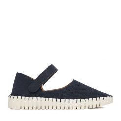 Półbuty Go Soft. Niebieskie półbuty damskie GO SOFT, bez wzorów, bez obcasa, na płaskiej podeszwie, bez zapięcia. Za 119.99 zł.