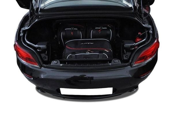 Torby Do Bagażnika Bmw Z4 2009-2016 3Szt Kjust. Czarne torby podróżne KJUST, bez wzorów, z kauczuku. Za 701.00 zł.