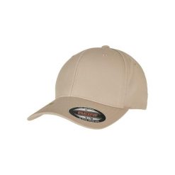 Czapka Urban Classics Flexfit Recycled Polyester. Brązowe czapki z daszkiem damskie FLEXFIT, bez wzorów, z elastanu. Za 84.65 zł.