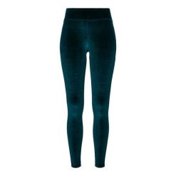 Damskie legginsy z wysoką talią Urban Classics velvet. Czerwone legginsy damskie Urban Classics, bez wzorów. Za 137.00 zł.