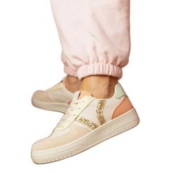 Beżowe sneakersy trampki zdobione brokatem beżowy. Brązowe trampki damskie z aplikacjami, z materiału, bez zapięcia. Za 84.78 zł.