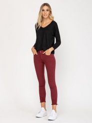 Tantra Sweter w kolorze czarnym rozmiar: onesize. Czarne swetry klasyczne damskie Tantra, z wełny, bez kołnierzyka. Za 118.28 zł.