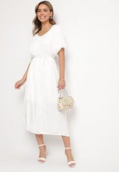 Biała Sukienka Pudełkowa z Dekoltem Łódką Wiązana w Talii Sonaliris. Białe sukienki damskie Born2be, bez wzorów, z materiału, eleganckie, bez ramiączek. Za 149.99 zł.