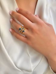 Les Petites Précieuses Pozłacany pierścionek z kamieniami szlachetnymi rozmiar: 58. Niebieskie pierścionki damskie Les Petites Précieuses, z tanzanitem, pozłacane. Za 260.99 zł.