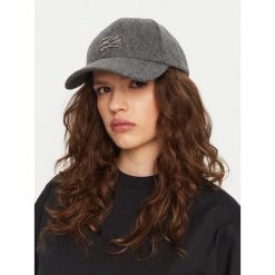 Czapka z daszkiem KARL LAGERFELD. Szare czapki z daszkiem damskie KARL LAGERFELD, bez wzorów. Za 339.99 zł.