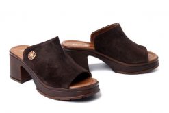 BOMBONELLA 090.165 64 T KHV brązowy, klapki damskie. Brązowe klapki damskie Bombonella, bez wzorów, ze skóry, bez obcasa, na obcasie, bez zapięcia. Za 212.42 zł.