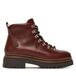 Trzewiki Weekend Max Mara. Brązowe botki damskie Weekend Max Mara, bez obcasa, na płaskiej podeszwie, bez zapięcia. Za 1,919.00 zł.